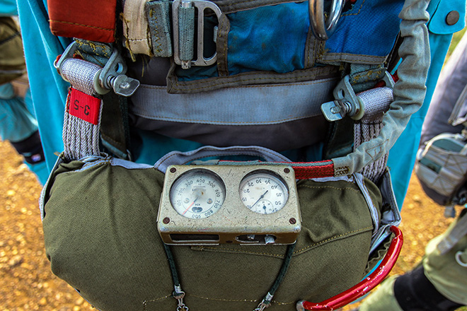 Clip: Giảng đường trên không của những “lính” dù trẻ - 6