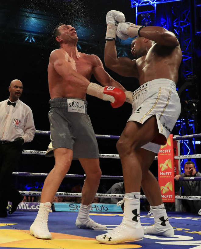 “Vua boxing” Joshua đòi vĩ đại như Mike Tyson: Vô địch nhưng không cắn tai - 1