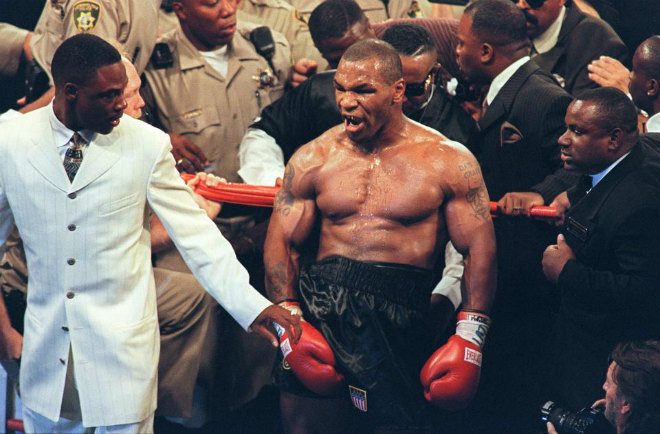 “Vua boxing” Joshua đòi vĩ đại như Mike Tyson: Vô địch nhưng không cắn tai - 2