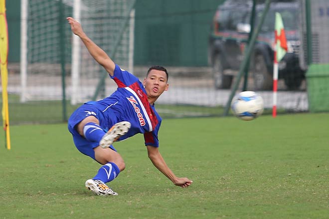 Đức &#34;Eto&#39;o&#34; ngả bàn đèn, HLV Mai Đức Chung hết lời khen ngợi - 8