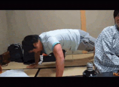 Những màn thể hiện thất bại "xấu hổ muốn độn thổ" - 9