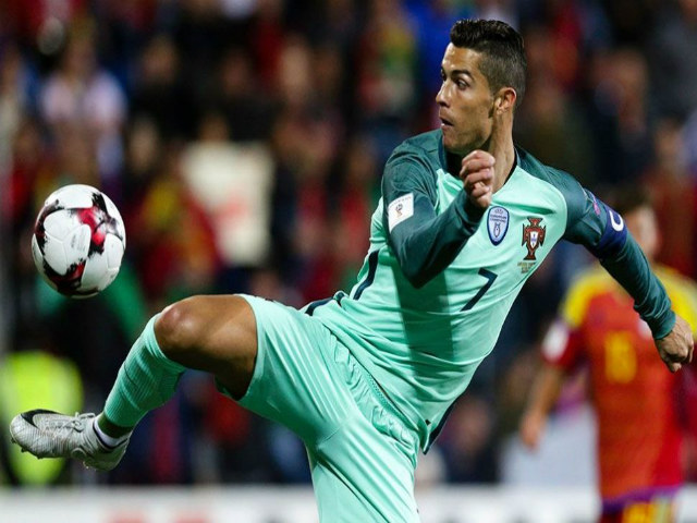 Ronaldo giải cứu Bồ Đào Nha: Tịt ngòi ở La Liga, “vạch mặt” 3 đàn em
