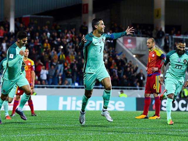 Ronaldo 2 năm ghi gần 1 bàn/trận, thua Messi vẫn xứng 2 bóng Vàng