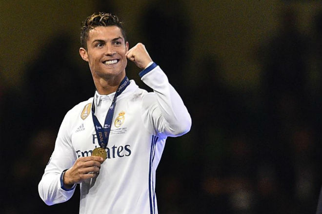 Ronaldo muốn rời Real: PSG chịu chơi hơn MU, vung 200 triệu bảng - 1