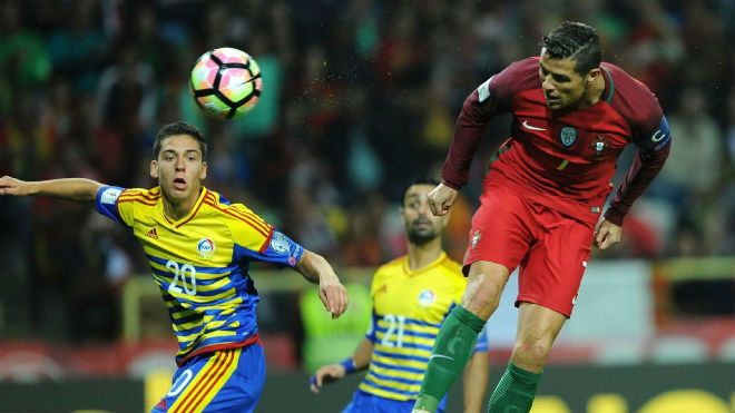 Khốn khổ Ronaldo: Gồng mình “gánh team”, Vua phá lưới vẫn nguy cơ bị loại - 1