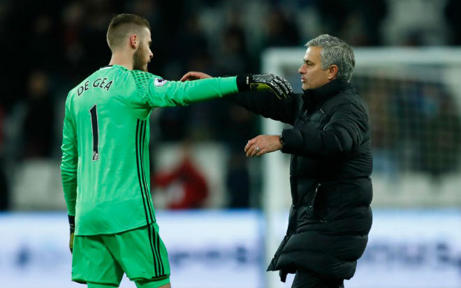 PSG lại chơi ngông: 100 triệu euro mua De Gea, MU – Mourinho lo sợ - 2