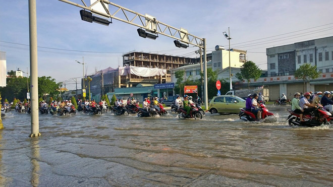 Triều cường dâng cao kỉ lục, TP Cần Thơ thành &#34;sông” - 10