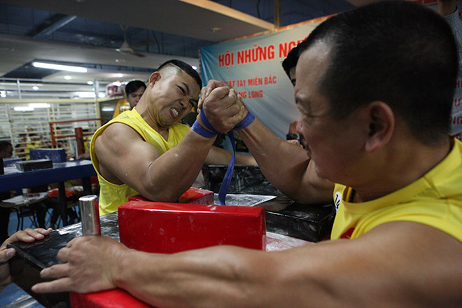 &#34;Đại chiến&#34; vật tay: VĐV Việt vô địch thế giới đụng toàn cao thủ - 8