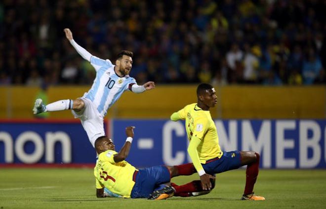 Messi - Argentina bỗng tuyệt đỉnh thăng hoa: Nhờ phù thủy làm phép? - 1