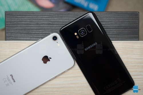 So sánh iPhone 8 với Galaxy S8: Cuộc đua không cân sức - 10