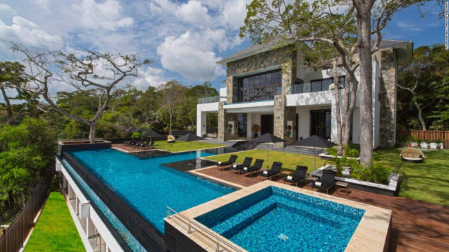 Casa Naga, Panama: Khu nghỉ dưỡng này có một biệt thự riêng với bể bơi vô cực nằm giữa không gian xanh mướt.