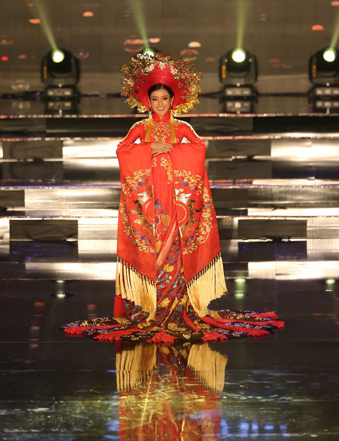 Quốc phục như bikini áp đảo hoàn toàn tại Hoa hậu Hòa bình - 5