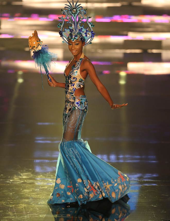 Quốc phục như bikini áp đảo hoàn toàn tại Hoa hậu Hòa bình - 6