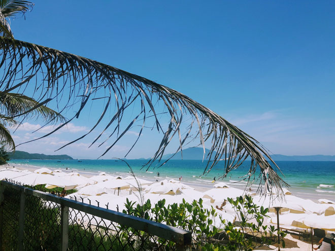 Ở Nha Trang có một bãi biển đẹp "thần sầu", chẳng kém gì Hawai - 2