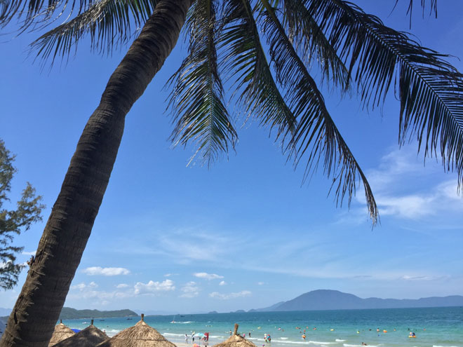 Ở Nha Trang có một bãi biển đẹp "thần sầu", chẳng kém gì Hawai - 10