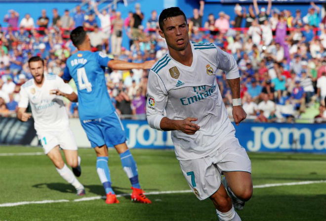 Tiêu điểm vòng 8 La Liga: Ronaldo “nổ máy”, Real lại đua Barcelona - 1