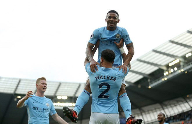 Tổng hợp Ngoại hạng Anh vòng 8 rực lửa: MU &#34;tàn nhẫn&#34;, Man City tuyệt đỉnh - 2