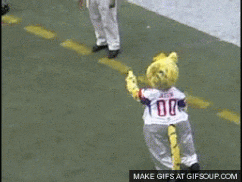 Khi những chú linh vật thể thao bị "rơi não" - 7