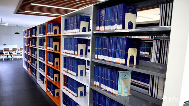 Chiêm ngưỡng thư viện trường đại học "sang chảnh" nhất Việt Nam - 14