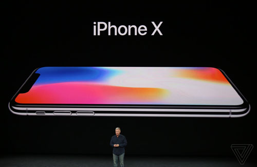 Lô hàng iPhone X đầu tiên xuất xưởng, về Việt Nam giá 50 triệu đồng - 1