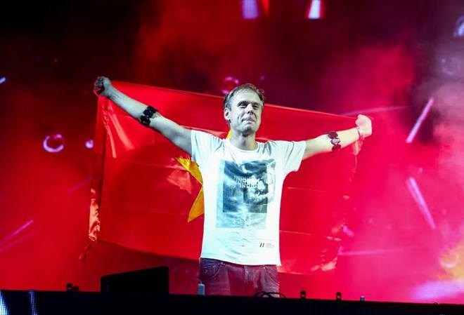 DJ số 1 thế giới Armin Van Buuren sắp trở lại Việt Nam - 1