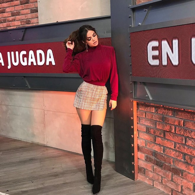 Cựu sao phim 18+ dẫn đầu top MC gợi tình nhất thế giới - 4