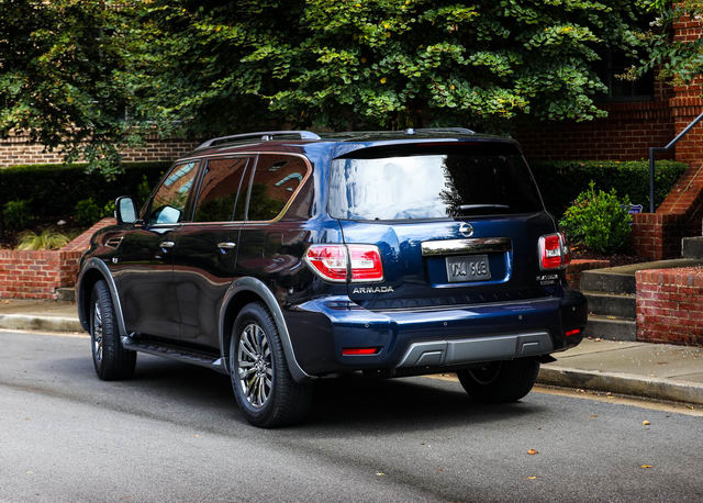 Nissan Armada 2018 bản cao cấp giá 1,4 tỷ đồng - 2