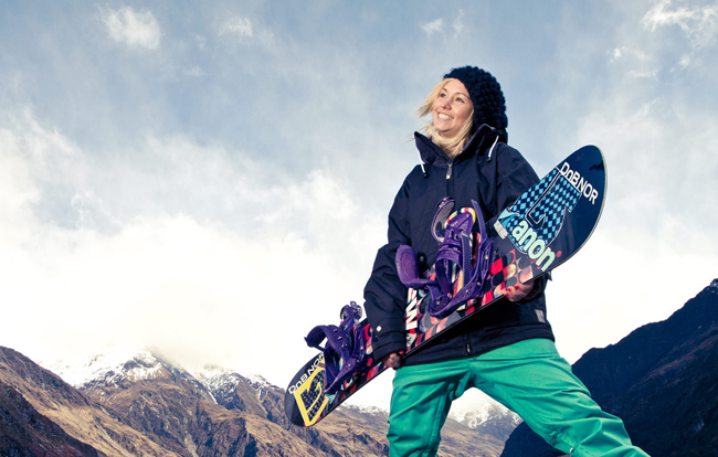 Linn Haug sinh ra tại Na Uy, cô đam mê trượt tuyết ngay từ khi còn nhỏ.

