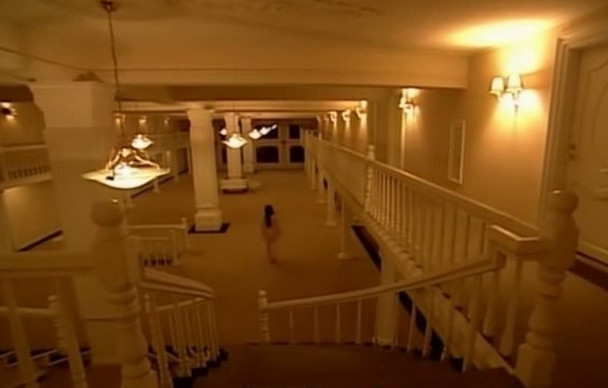 Biệt thự xa hoa của "Vườn sao băng" giờ thành nhà hoang - 3