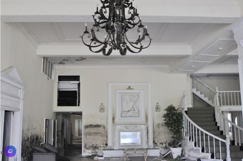 Biệt thự xa hoa của "Vườn sao băng" giờ thành nhà hoang - 4