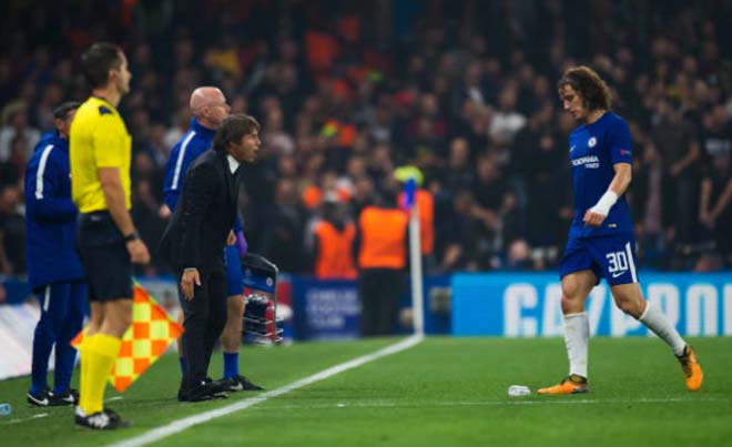Chelsea hòa hú vía: Cầu thủ đồng loạt &#34;lăn quay&#34;, Conte chịu lỗi - 1
