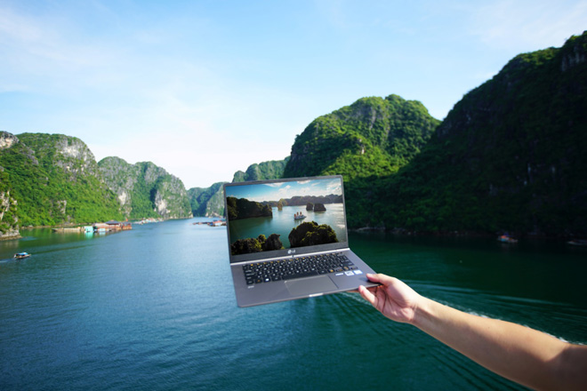 Laptop thời trang dành cho các quý cô ưa dịch chuyển - 1