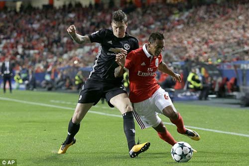 Chi tiết Benfica - MU: Trả giá đắt vì sai lầm tai hại (KT) - 4