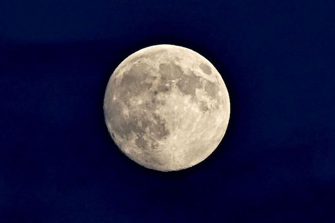 Nhật Bản tuyên bố tìm ra hang động khổng lồ trên Mặt Trăng - 1