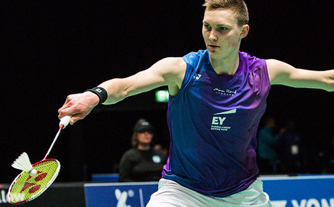 Cầu lông: &#34;Siêu nhân&#34; Axelsen ra vợt siêu tưởng, hiếm có khó tìm - 1