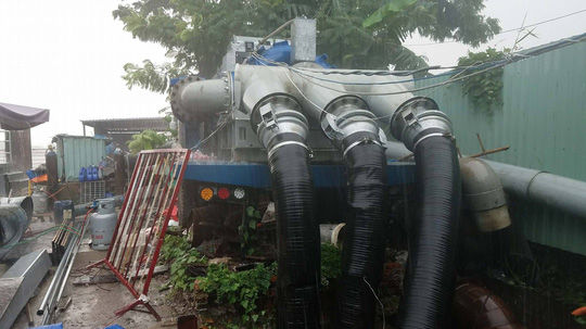 4 máy thay siêu máy bơm chống ngập đường Nguyễn Hữu Cảnh - 1