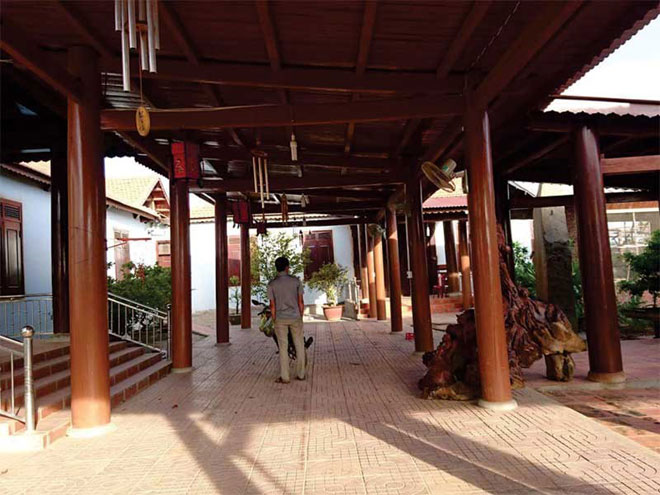 Gỗ rừng chảy về nhà quan - 2