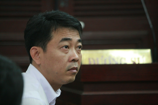 Bắt tạm giam cựu Chủ tịch VN Pharma Nguyễn Minh Hùng ngay tại tòa - 1
