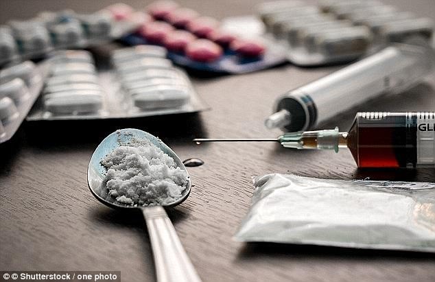 Ma túy nguy hiểm gấp 10.000 heroin gieo rắc cái chết ở Anh - 3