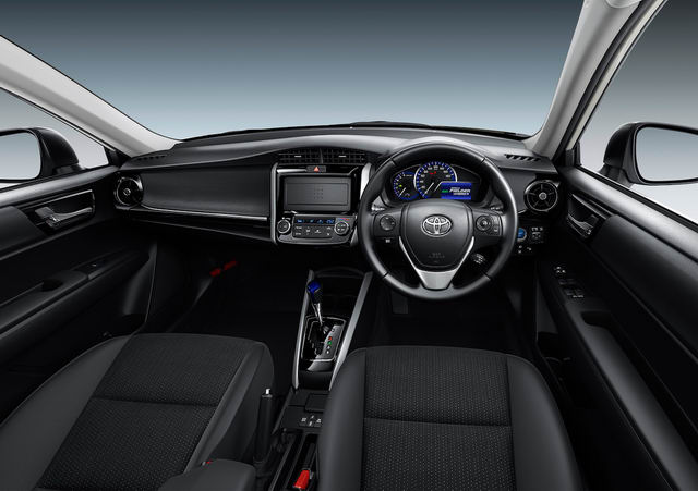 Xe gia đình Toyota Corolla Fielder giá 333 triệu đồng - 3