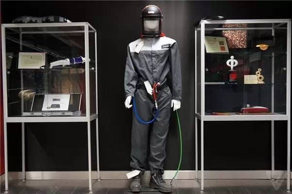 Ghé thăm công xưởng siêu sang chảnh của hãng xe Rolls-Royce - 6