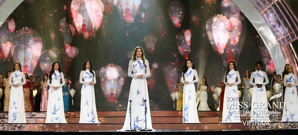 Huyền My ngậm ngùi dừng chân Top 10 Hoa hậu Hòa Bình - 12