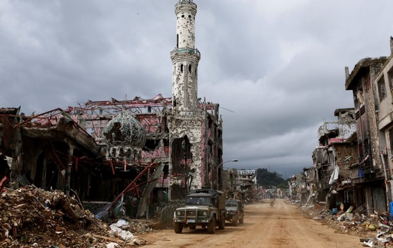 Ảnh: Đại nạn IS như sóng thần quét qua TP Philippines - 3