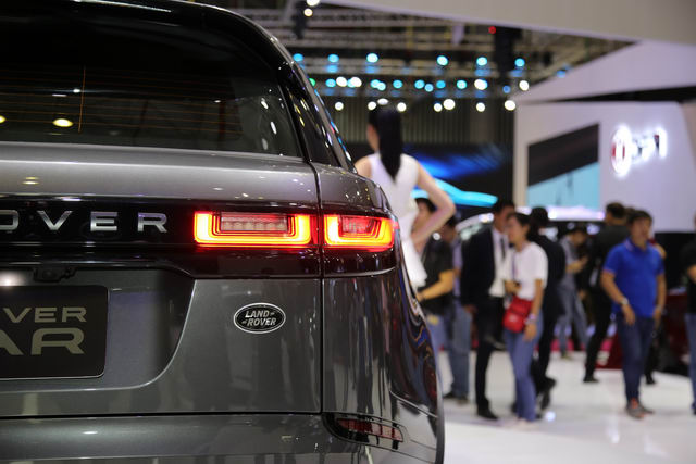 Range Rover Velar ra mắt tại VIMS 2017 - 5
