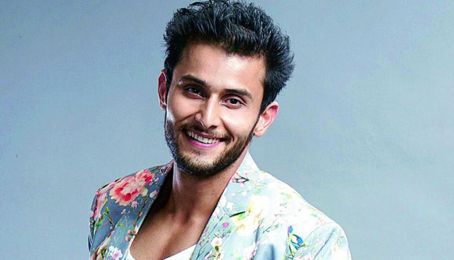 "Cuộc chiến gia tộc": Bộ phim quy tụ dàn nam chính điển trai Bollywood - 6