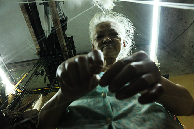 Đến làng Vạn Phúc xem quy trình sản xuất lụa công phu như thế nào - 11