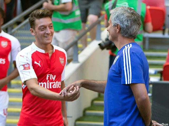 Chuyển nhượng MU: Ozil sắp ký nháy, lương siêu khủng & áo số 10