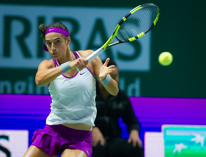 WTA Finals ngày 6: Halep thua sốc, Garcia và Wozniacki vào bán kết - 1