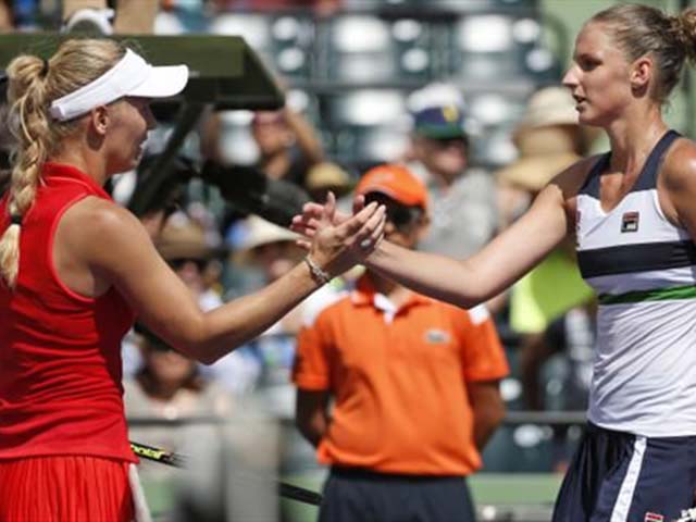 WTA Finals ngày 7: Mỹ nhân đại chiến, Wozniacki vào chung kết