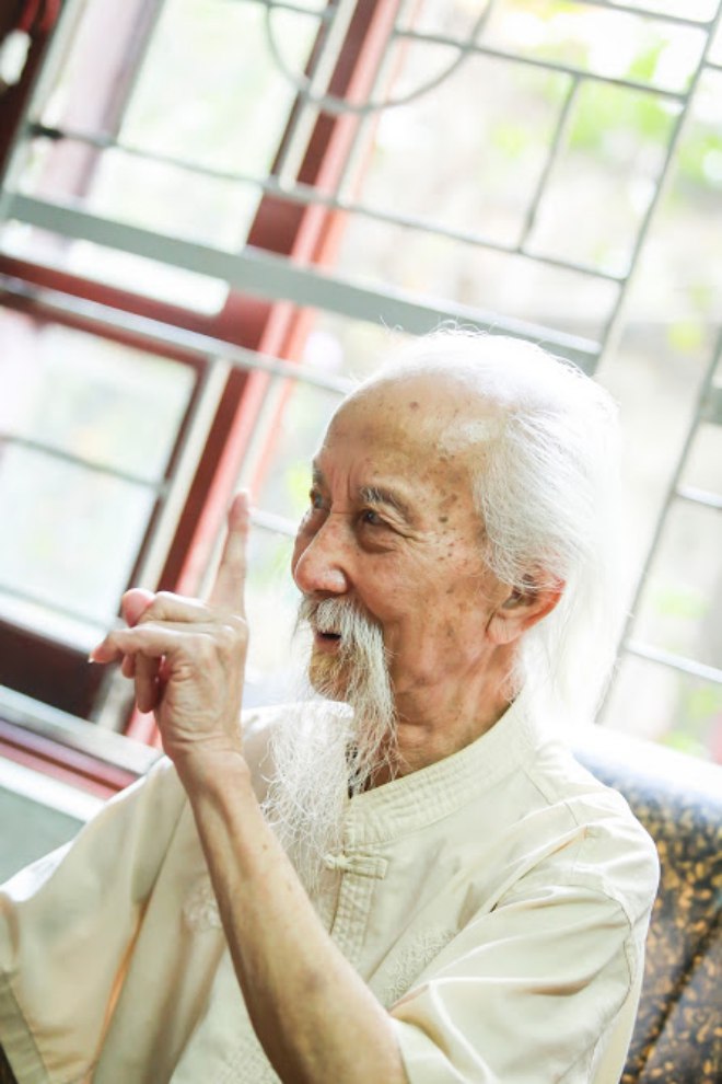 Hốt hoảng khi gặp diễn viên U90 "chết 5 lần 7 lượt" trên phim - 2